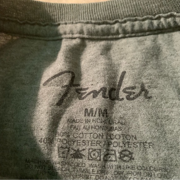 Fender Stratocaster tee, medium - Picture 2 of 4